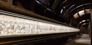 Al British Museum di Londra arriva l’arazzo di Bayeux: l’opera fa già il tutto esaurito Bayeux British Museum - Photo Credits Secret London
