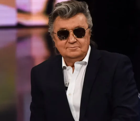 Il “valzer dei moscerini” tra Bobby Solo e il Festival dei Tramonti: cos’è successo?