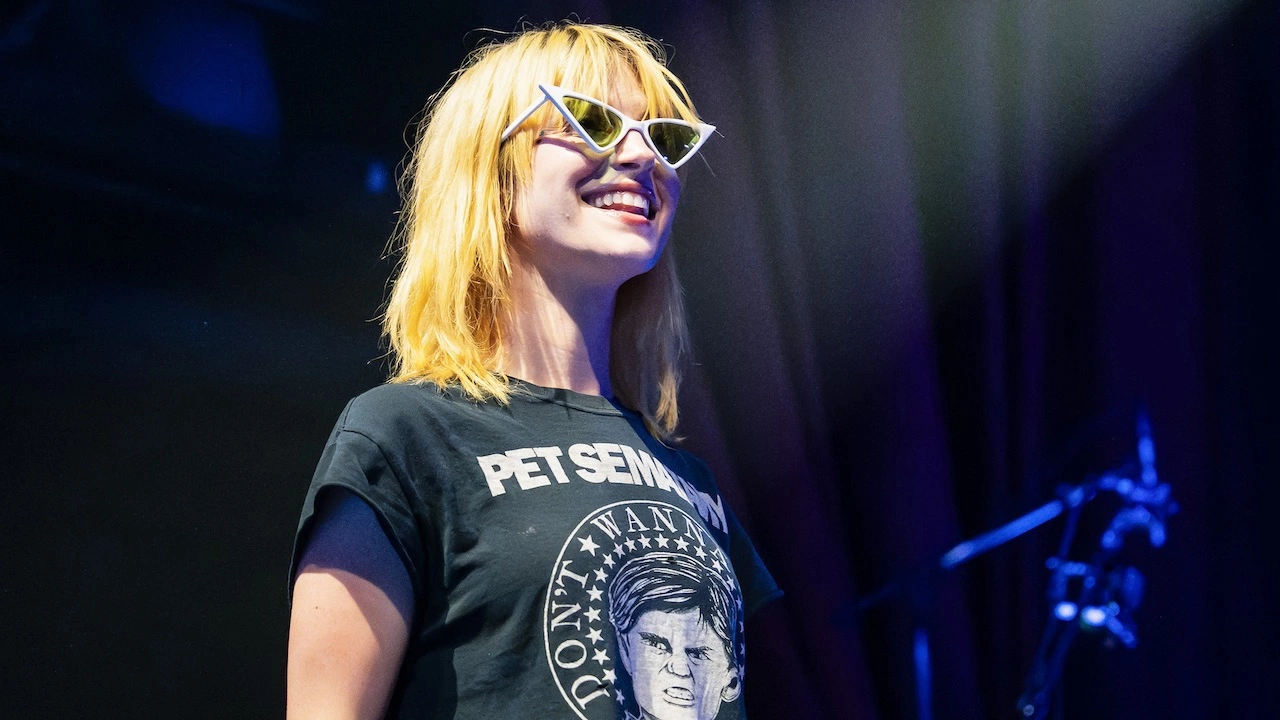tutti gli ospiti di hayley williams amp friends al newport folk festival 2026 da Metropolitanmagazine.it tutti gli ospiti di hayley williams amp friends al newport folk festival 2026