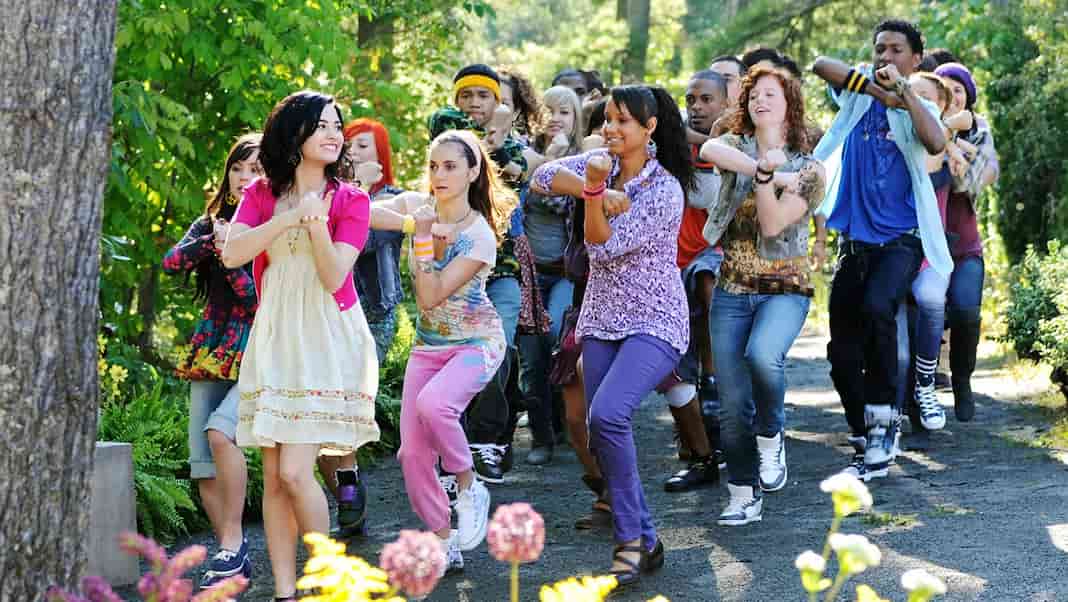 8216camp rock 38217 fissa la data di uscita e svela il teaser trailer da Metropolitanmagazine.it 8216camp rock 38217 fissa la data di uscita e svela il teaser trailer