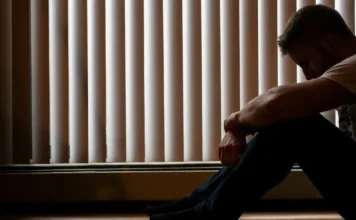 Depressione estiva: meno conosciuta, ma ugualmente debilitante. Come e perché si manifesta? Depressione Estiva - Photo Credits Unobravo
