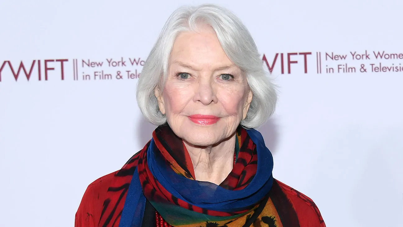 leone d8217oro alla carriera il prestigioso premio a venezia sar224 consegnato alla grande ellen burstyn da Metropolitanmagazine.it leone d8217oro alla carriera il prestigioso premio a venezia sar224 consegnato alla grande ellen burstyn