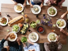Emissioni legate al cibo: le abitudini alimentari che inquinano di più dipendono dall’età Emissioni Cibo - Photo Credits FORMart