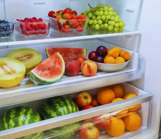 Frutta in frigo: sì o no? Dipende, ma la regola è più semplice del previsto Frutta Frigo - Photo Credits TriesteNotizie