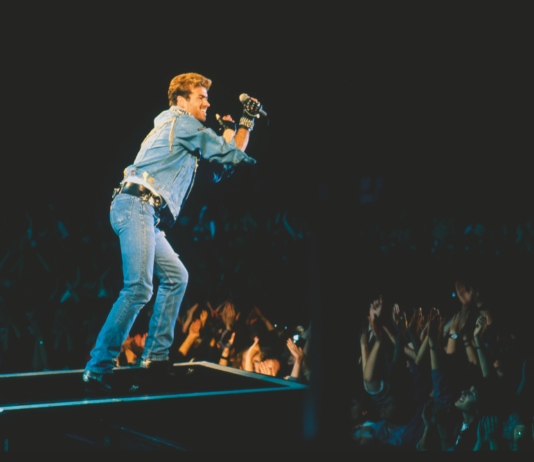 La Universal Pictures acquista i diritti del film concerto: ‘George Michael: The Faith Tour’. L’opera offrirà uno sguardo inedito su un artista unico