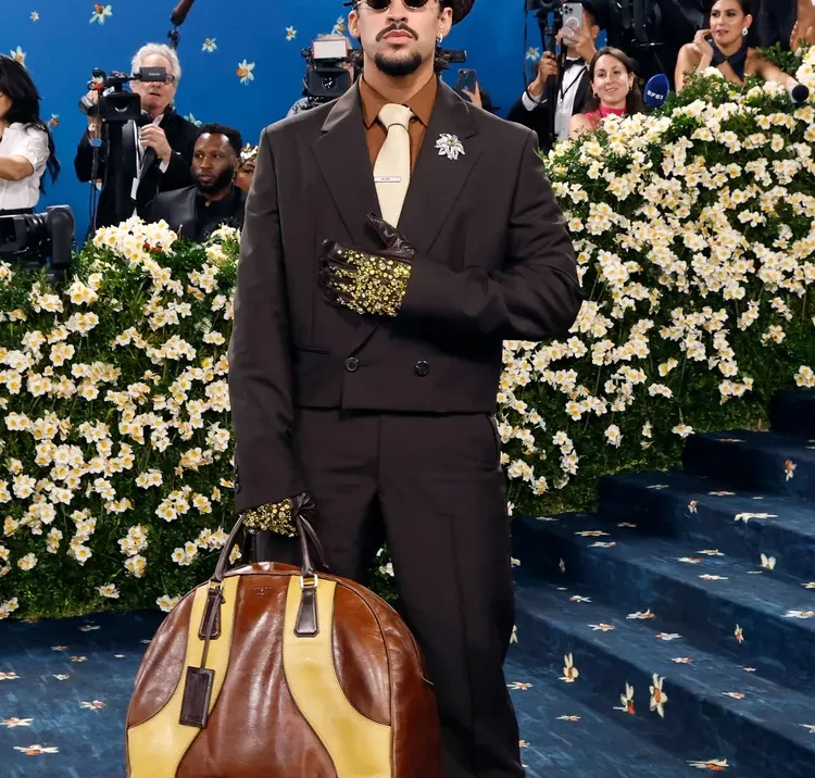 altro che mini bag la nuova ossessione della moda uomo sono le maxi borse e s236 stanno rubando la scena a tutto il resto da Metropolitanmagazine.it altro che mini bag la nuova ossessione della moda uomo sono le maxi borse e s236 stanno rubando la scena a tutto il resto