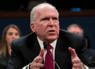 Brennan contro Trump: l’ex capo della CIA porta il Dipartimento di Giustizia in tribunale John Brennan Causa - Photo Credits Politico
