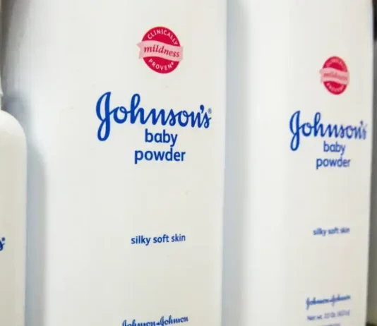 Johnson & Johnson e il borotalco cancerogeno: la società offre 5,5 miliardi di dollari per chiudere le cause legali Johnson Johnson Cause - Photo Credits Il Sole 24 ORE
