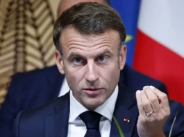 La Francia ha approvato un disegno di legge che vieta i social agli under 15