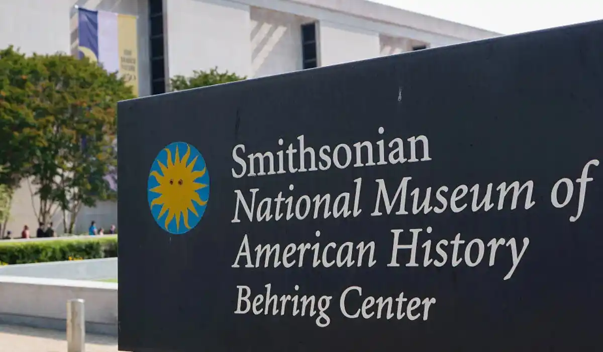 trump contro le informazioni del museo smithsonian richiesta l8217installazione di cartelli per avvertire i visitatori da Metropolitanmagazine.it trump contro le informazioni del museo smithsonian richiesta l8217installazione di cartelli per avvertire i visitatori