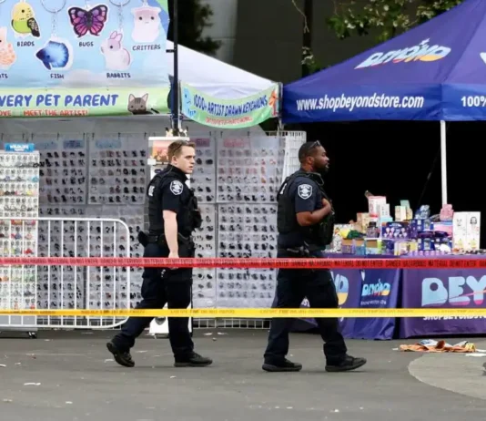 Sparatoria a Seattle durante un festival, 3 sono i morti e 4 i feriti: uno dei due sospettati è ancora ricercato Sparatoria Seattle - Photo Credits LA Times