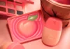 Too Faced riporta in vita la Peach Collection e il beauty anni 2016 è ufficialmente tornato (ma in versione 2026)