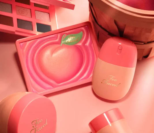 Too Faced riporta in vita la Peach Collection e il beauty anni 2016 è ufficialmente tornato (ma in versione 2026)