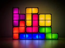 Dall’Unione Sovietica fino alla Nintendo: la folle storia dietro al successo mondiale di Tetris Tetris - Photo Credits Sortiraparis