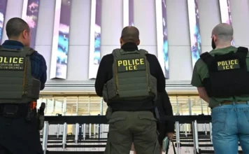 Perché l’Ice ha arrestato una suora? Crescono sempre più i dubbi e il mistero sul lavoro dell’agenzia federale