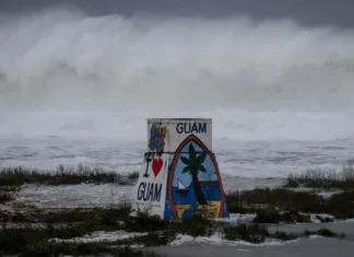 Super tifone Bavi: previsti oltre 51 centimetri di pioggia e venti oltre i 240km/h Tifone Bavi - Photo Credits ANSA