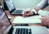 Tra amori in ufficio e flirt: tradire a lavoro non è mai stato così semplice, ma perché? Tradire Lavoro - Photo Credits Arezzo Notizie