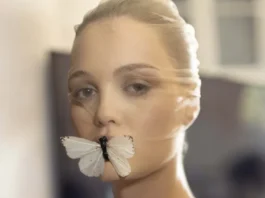 All’Haute Couture AI 2026 il beauty è etereo, futuristico e sembra arrivare da un altro pianeta