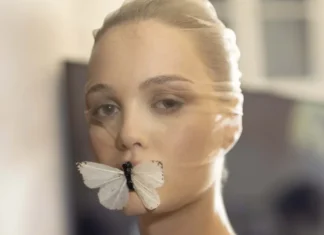 All’Haute Couture AI 2026 il beauty è etereo, futuristico e sembra arrivare da un altro pianeta