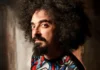 Premio Tenco 2026, tra i vincitori ci sono Caparezza e Carmen Consoli Premi Tenco 2026, Orbit Orbit di Caparezza è il Miglior Album