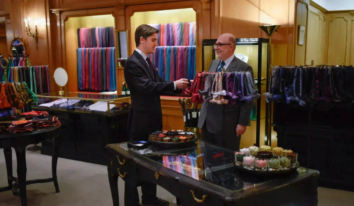 chanel ha acquisito la storica camiceria charvet impegnandosi nella tutela dell8217artigianato francese da Metropolitanmagazine.it chanel ha acquisito la storica camiceria charvet impegnandosi nella tutela dell8217artigianato francese