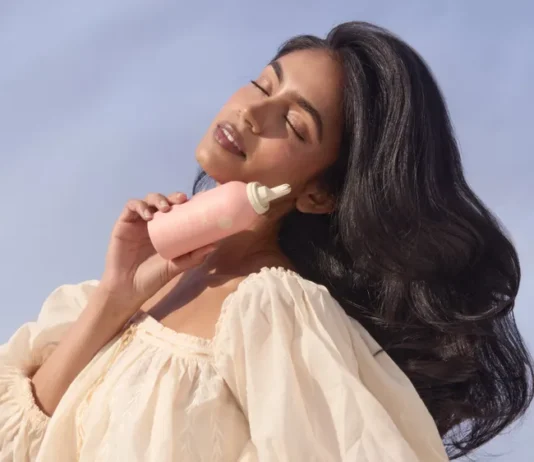 Dae lancia la mousse che promette capelli da blowout perfetto per 5 giorni (e no, non è quella croccante degli anni ’90)
