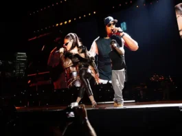 Rihanna ha duettato con Jay-Z sul palco dello Yankee Stadium di New York: «È passato un po’ di tempo. Siete con me?»