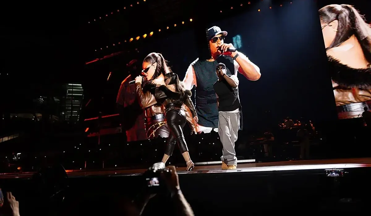 rihanna ha duettato con jay z sul palco dello yankee stadium di new york 200 passato un po8217 di tempo siete con me da Metropolitanmagazine.it rihanna ha duettato con jay z sul palco dello yankee stadium di new york 200 passato un po8217 di tempo siete con me