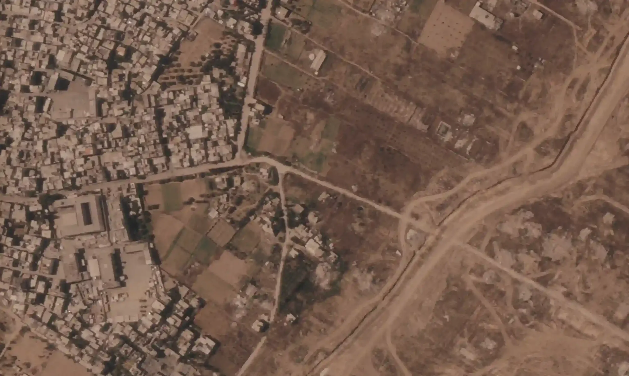 israele sta costruendo una barriera di terra lunga chilometri all8217interno di gaza da Metropolitanmagazine.it israele sta costruendo una barriera di terra lunga chilometri all8217interno di gaza