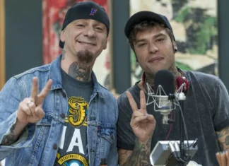 J-Ax rompe il silenzio su Fedez e sulla loro rottura: “C’erano penali milionarie se parlavamo”