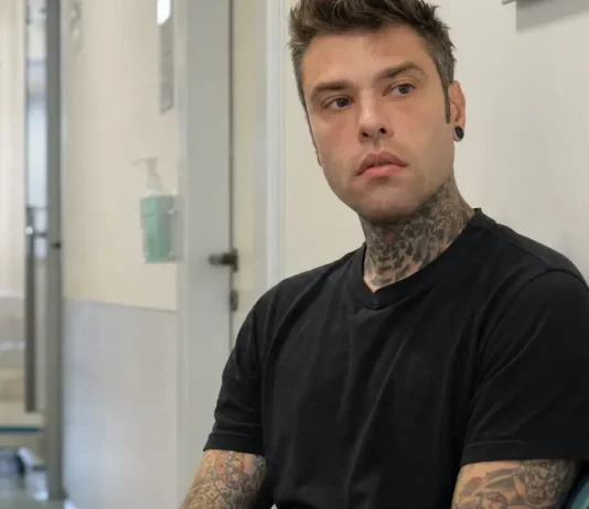 Fedez è ancora ricoverato, ma ha cambiato ospedale: come sta il rapper?