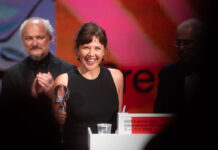 Maggie Gyllenhaal: da madrina di Venezia 83 alla vittoria del President’s Award a Karlovy Vary. “Combattere gli stereotipi sulle donne è il mio obiettivo”