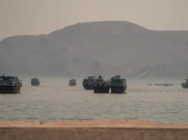 Trump promette di bombardare ponti e centrali elettriche ogni volta che l’Iran attacca una nave nello Stretto di Hormuz
