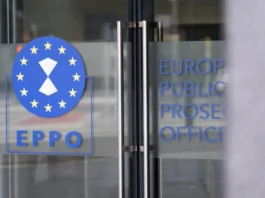 La Procura europea ha effettuato perquisizioni all’ex gruppo di estrema destra per appropriazione indebita di fondi dell’UE