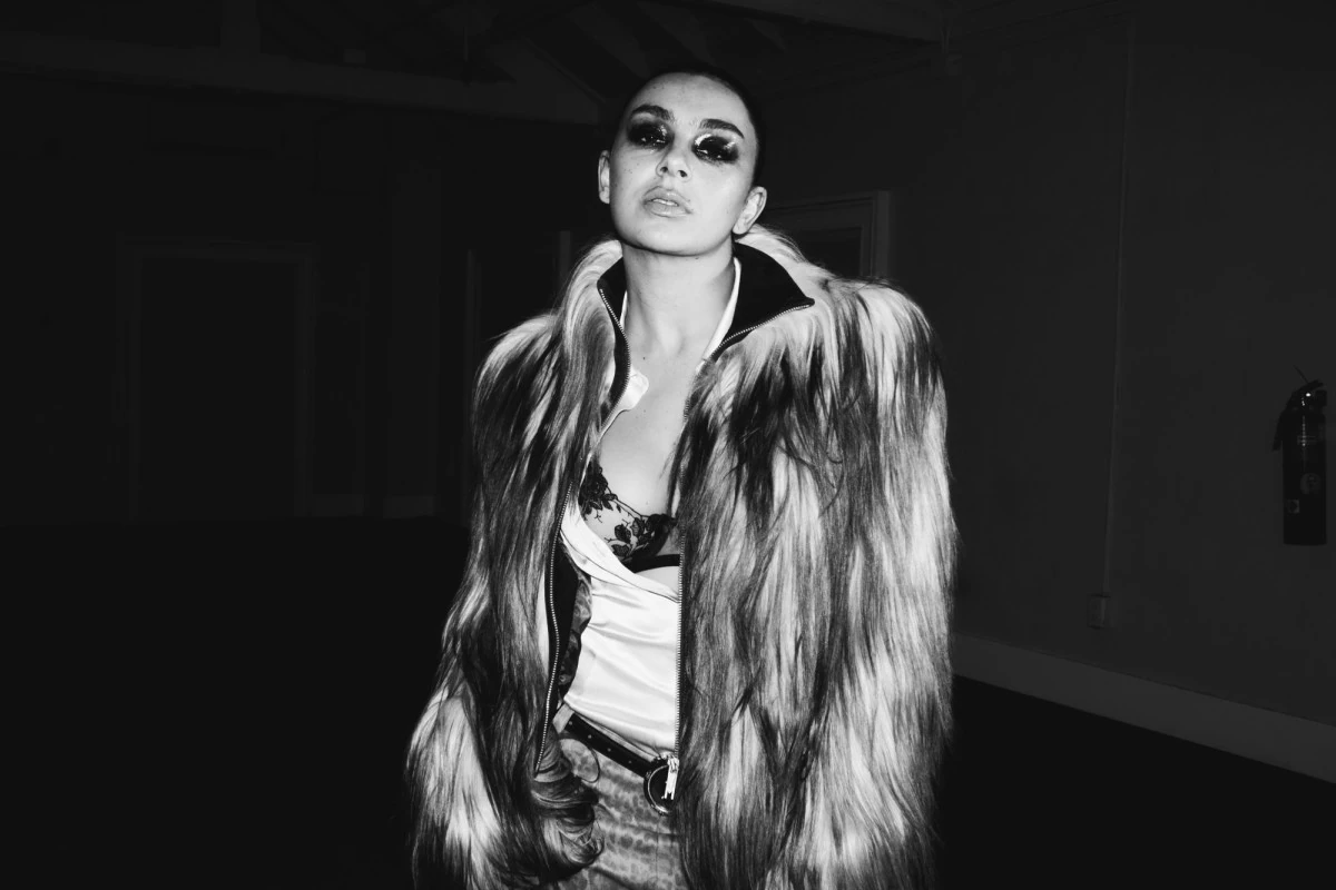 charli xcx svela la tracklist di music fashion film c8217232 anche una collaborazione con david cronenberg da Metropolitanmagazine.it charli xcx svela la tracklist di music fashion film c8217232 anche una collaborazione con david cronenberg