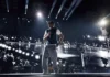 Il terzo concerto di Jay Z a New York è iniziato con quattro ore di ritardo per un’irruzione abusiva dei fan allo Yankee Stadium Il terzo concerto di Jay Z a New York è iniziato con quattro ore di ritardo per un'irruzione abusiva dei fan allo Yankee Stadium
