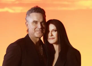 La gioia di Laura Pausini: si esibirà con Robbie Williams e Nicole Scherzinger alla finale dei Mondiali