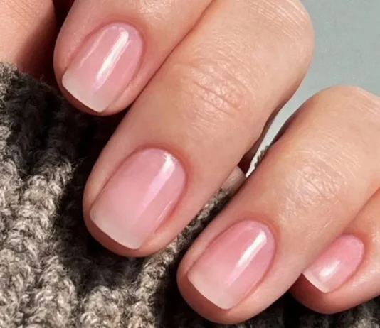 Per rinforzare le unghie fragili prendetevi cinque minuti per fare nail oiling