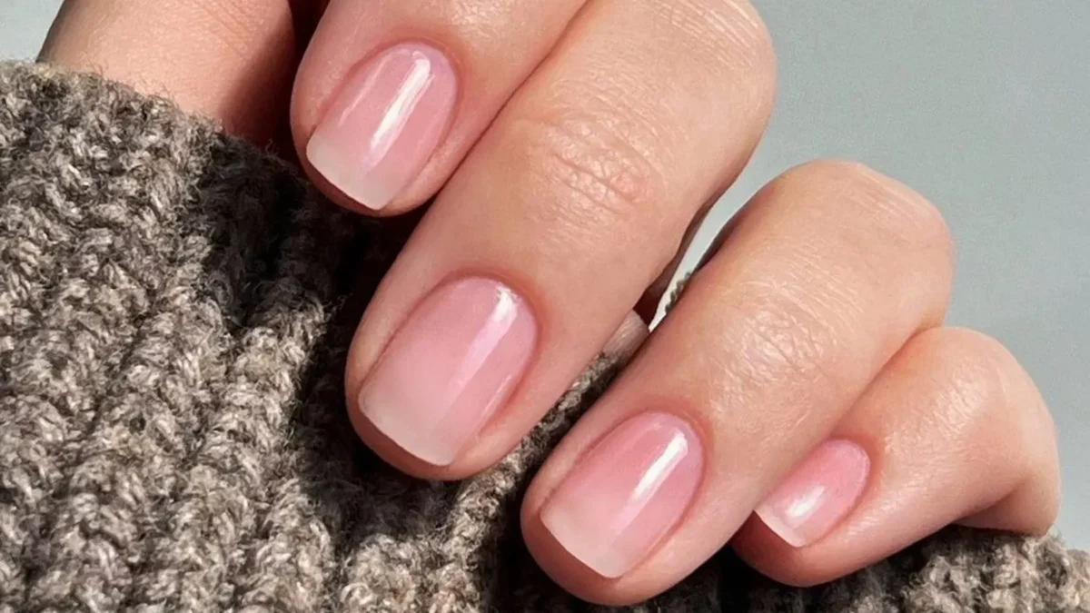 per rinforzare le unghie fragili prendetevi cinque minuti per fare nail oiling da Metropolitanmagazine.it per rinforzare le unghie fragili prendetevi cinque minuti per fare nail oiling
