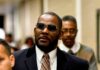 R Kelly ha chiesto a Trump di commutare la sua condanna: “Lui sa cosa vuol dire essere vittima di accuse” R Kelly ha chiesto a Trump di commutare la sua pena