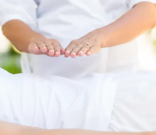 Associazione Italiana Esorcisti vs Reiki su pazienti oncologici: accade all’Ospedale di Pesaro