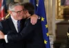 Keir Starmer è stato insignito della Légion d’Honneur francese: è il primo premier britannico a ricevere l’onoreficenza