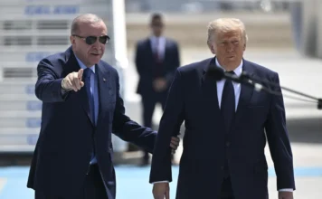 Trump fa dietrofront: “Meloni mi piace, ma non c’è stata per noi e ha guastato i rapporti”