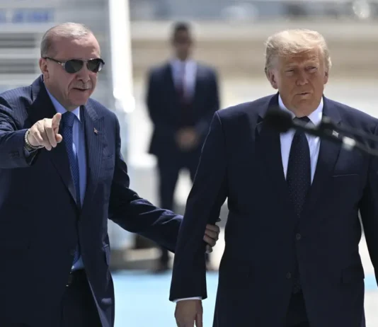Trump fa dietrofront: “Meloni mi piace, ma non c’è stata per noi e ha guastato i rapporti”