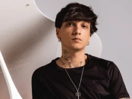 Classifica Album, Ultimo si riconferma al primo posto con “Il Giorno Che Aspettavo” Classifica Album, Ultimo ancora in vetta